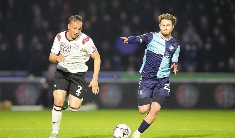 A Tactical Battle from the First Whistle